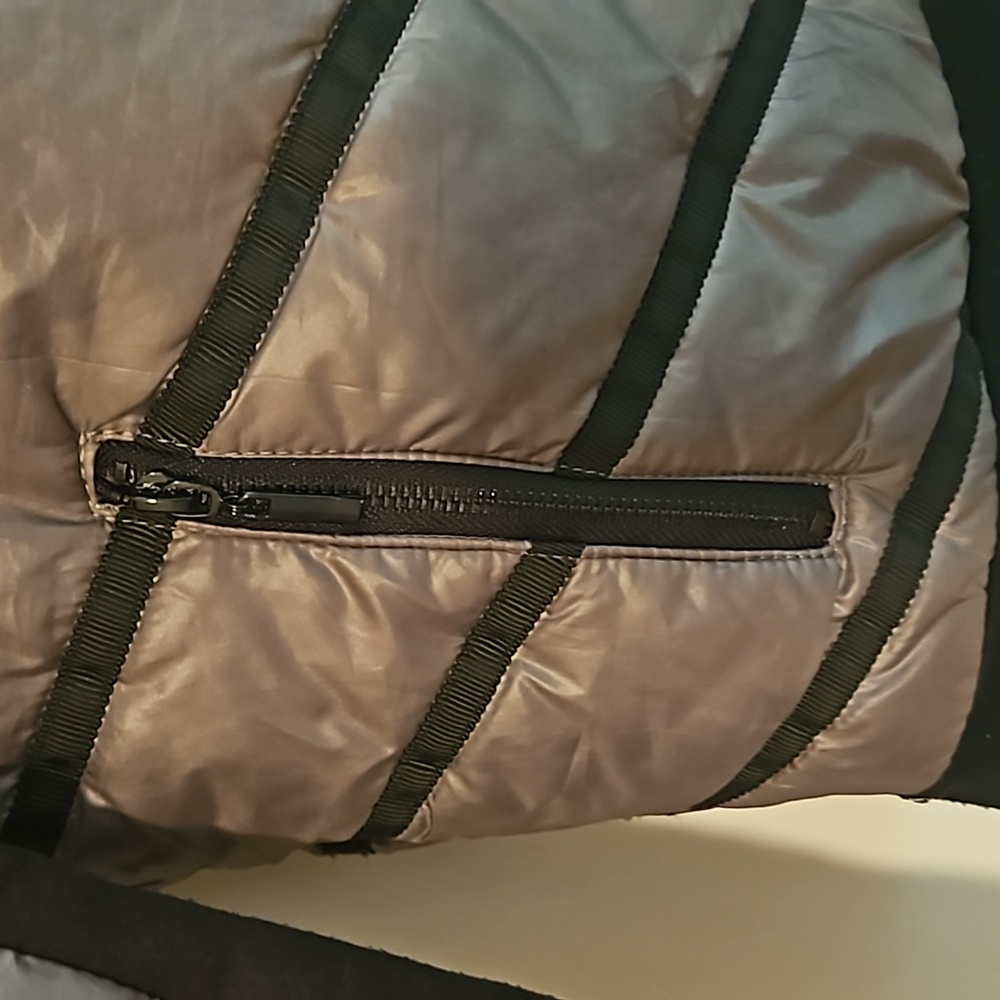 Guess bomber jacket - Picture 3 of 9